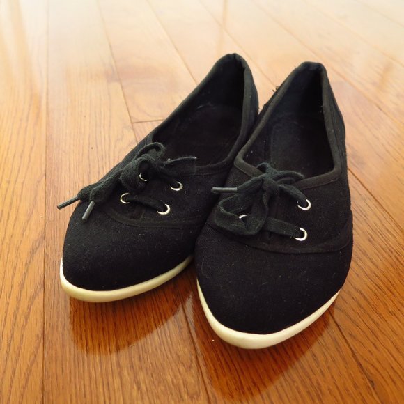 Aldo Black and White Sneakers Pointed Toe - Picture 4 of 5